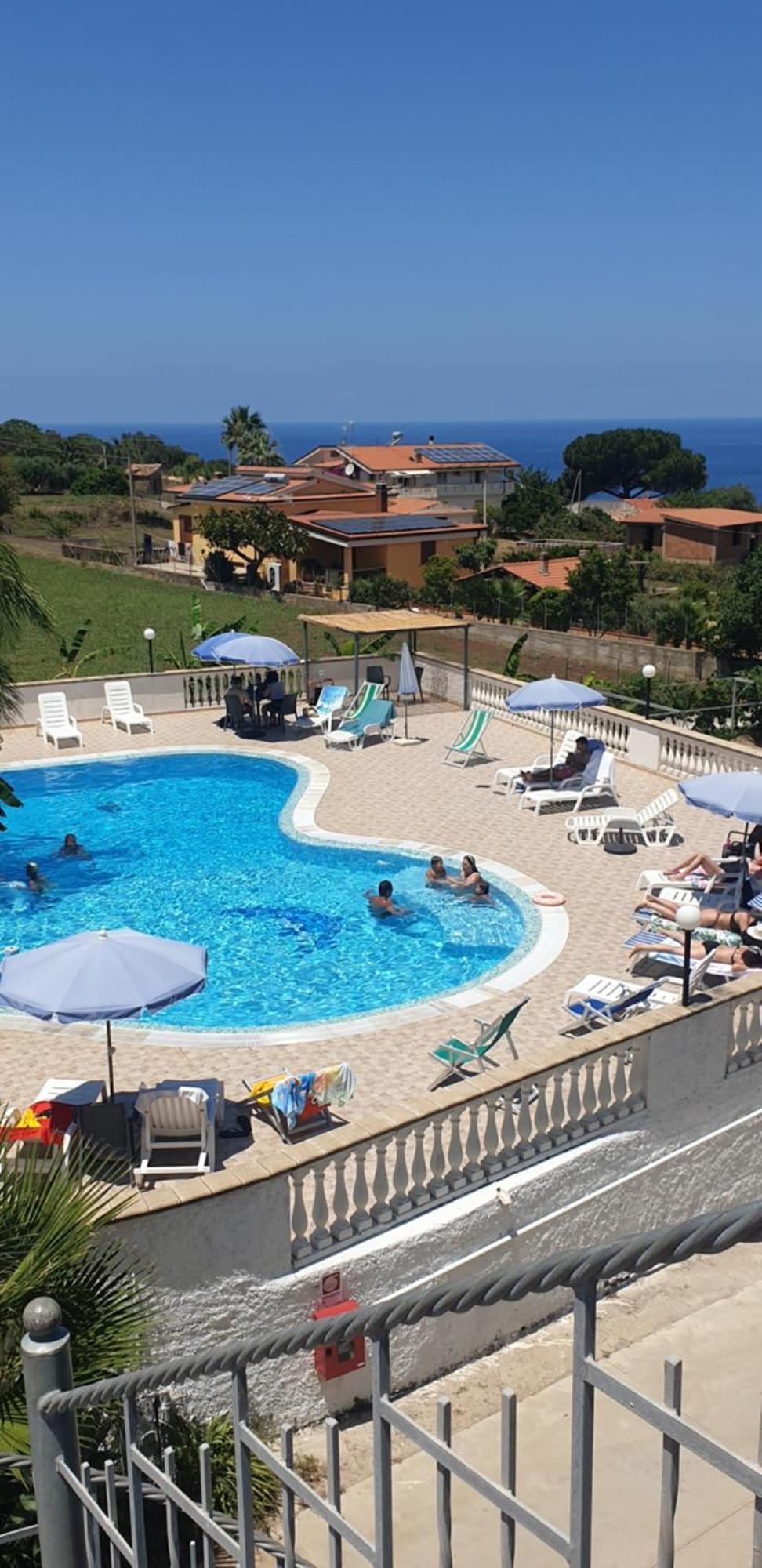 Graceland Rooms And Suites Capo Vaticano Bagian luar foto