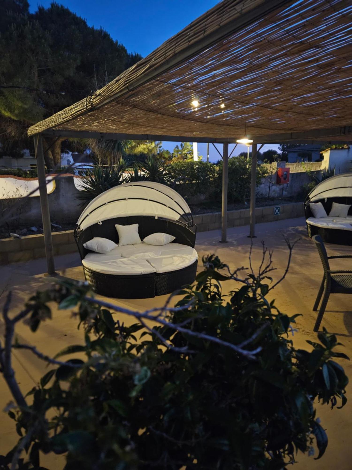 Graceland Rooms And Suites Capo Vaticano Bagian luar foto